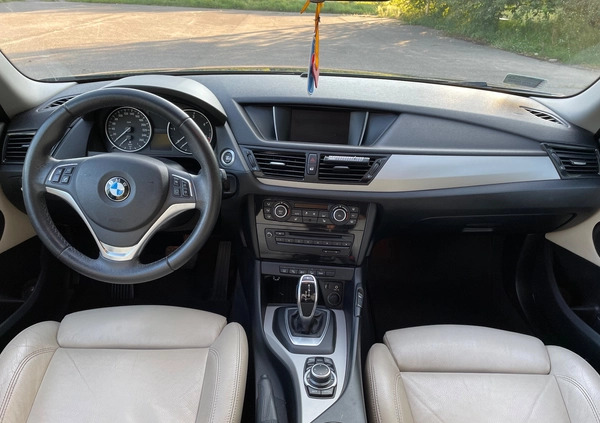 BMW X1 cena 56000 przebieg: 136000, rok produkcji 2013 z Warszawa małe 56